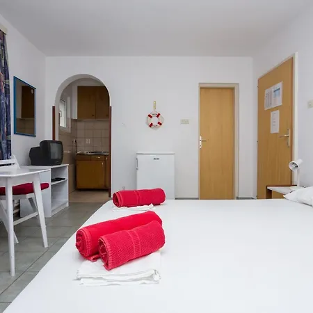 Lussino Accommodation Mali Losinj Exterior photo