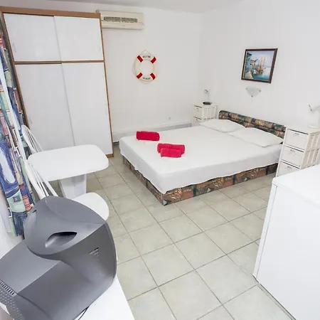 Lussino Accommodation Mali Losinj Exterior photo