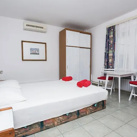 Lussino Accommodation Mali Losinj Exterior photo