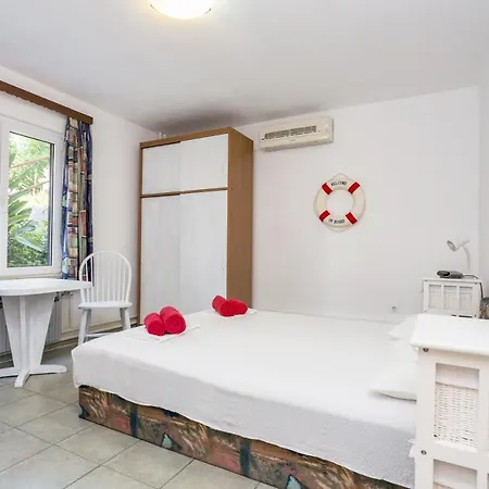 Lussino Accommodation Mali Losinj Exterior photo