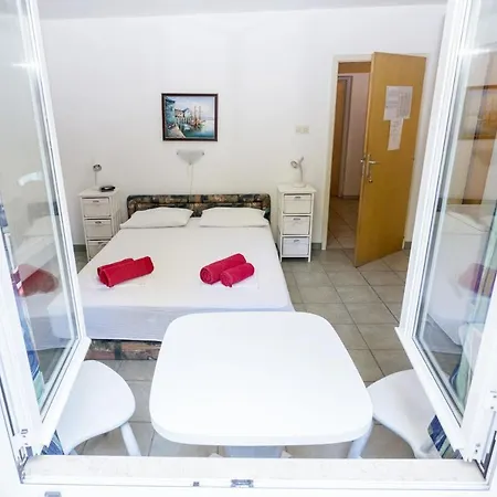 Lussino Accommodation Mali Losinj Exterior photo