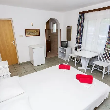 Lussino Accommodation Mali Losinj Exterior photo